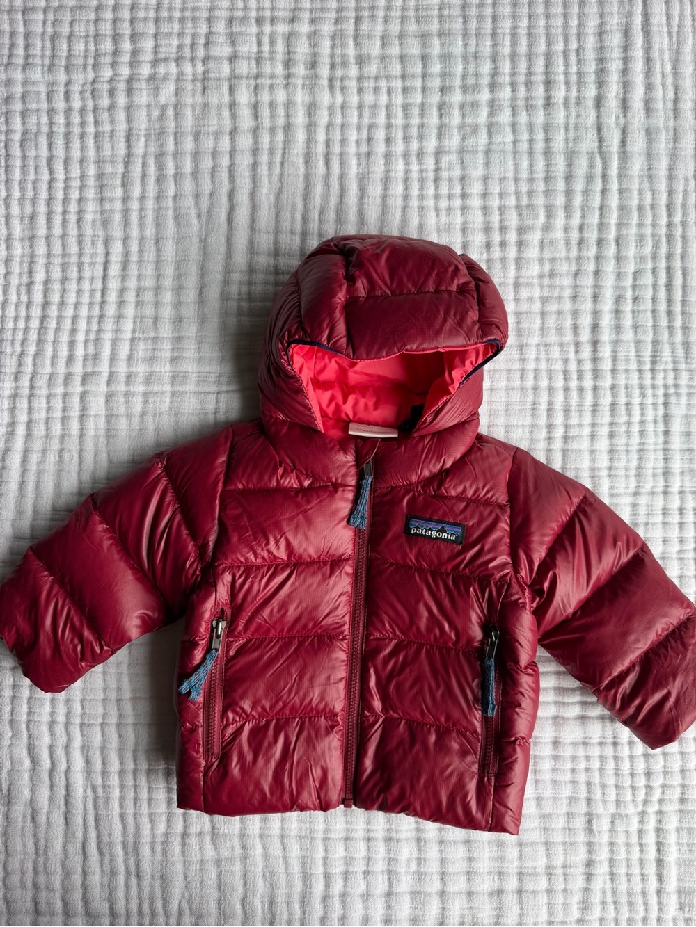 Patagonia red Hi-Loft Down Sweater Hoody winter puffer coat Infant size 3-6M